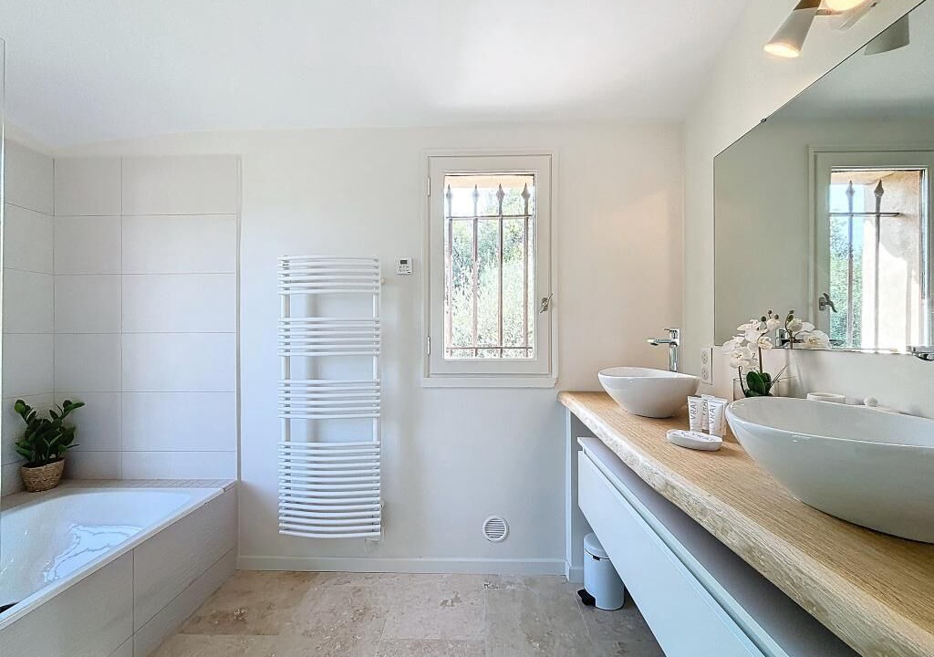 Photo of Bathroom in Chateauneuf-Grasse