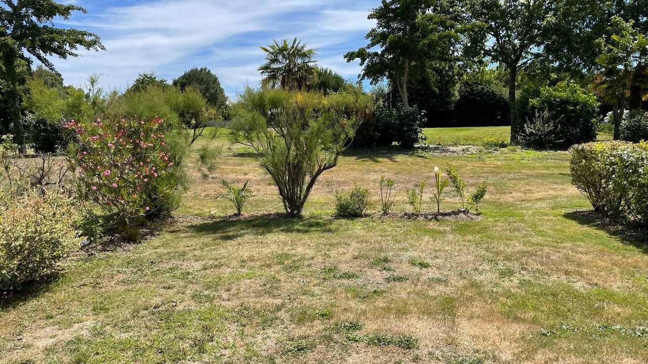 Photo of Outdoor in Apremont