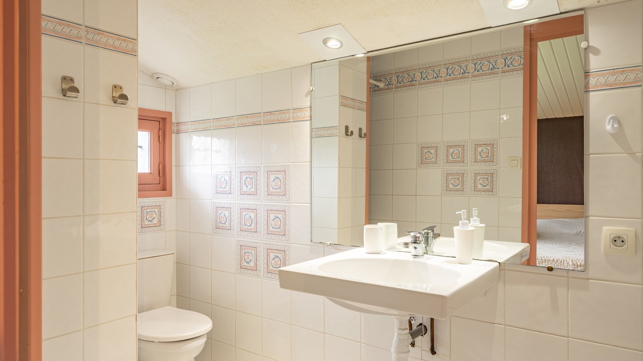 Photo of Bathroom in Saujon