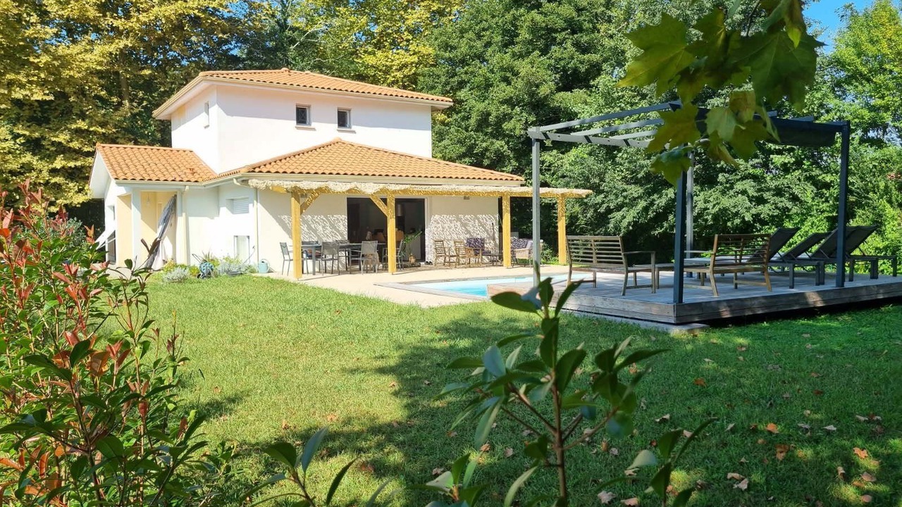 Photo of Patio Balcony in Saint-Jean-de-Marsacq