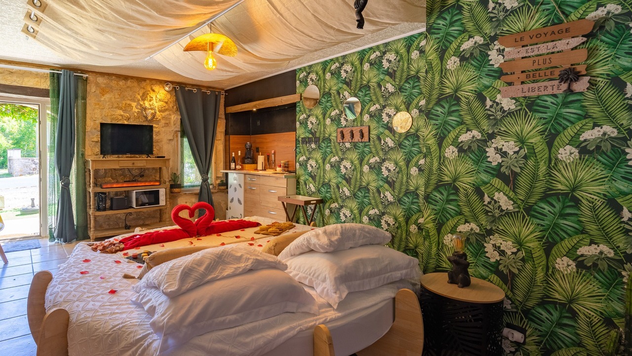 Photo of Bedroom in Saint-Genis-de-Saintonge