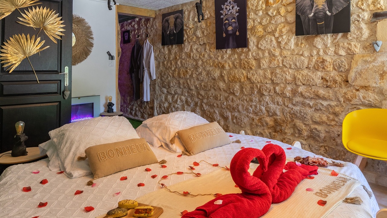 Photo of Bedroom in Saint-Genis-de-Saintonge