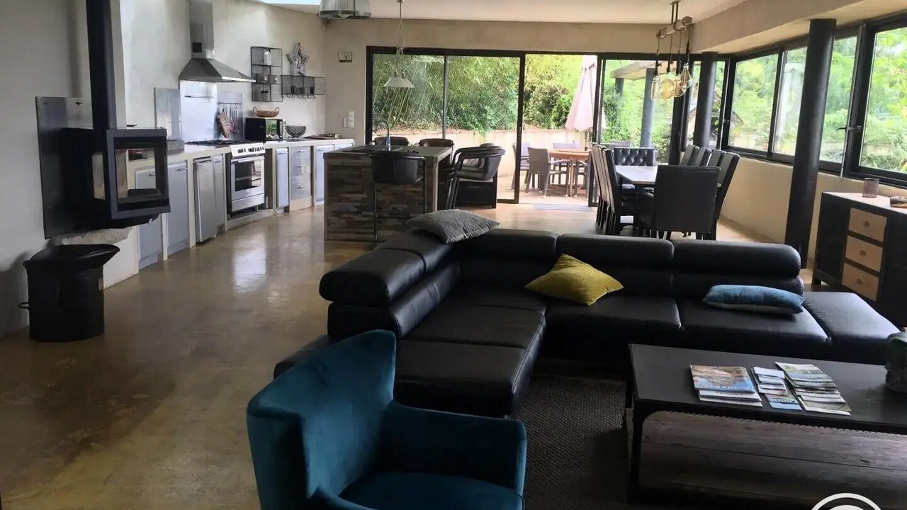 Photo of Livingroom in Altillac