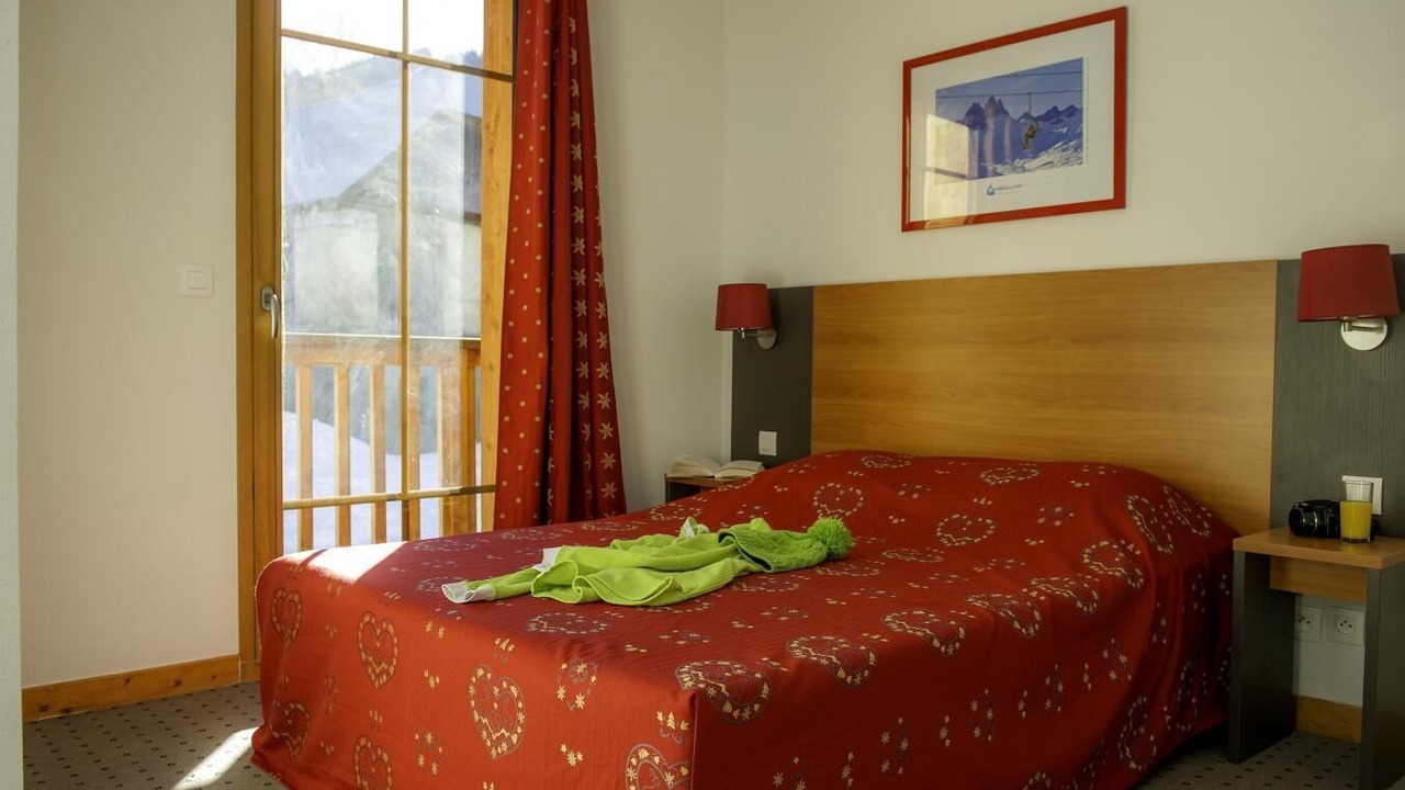 Photo of Bedroom in Saint-Colomban-des-Villards