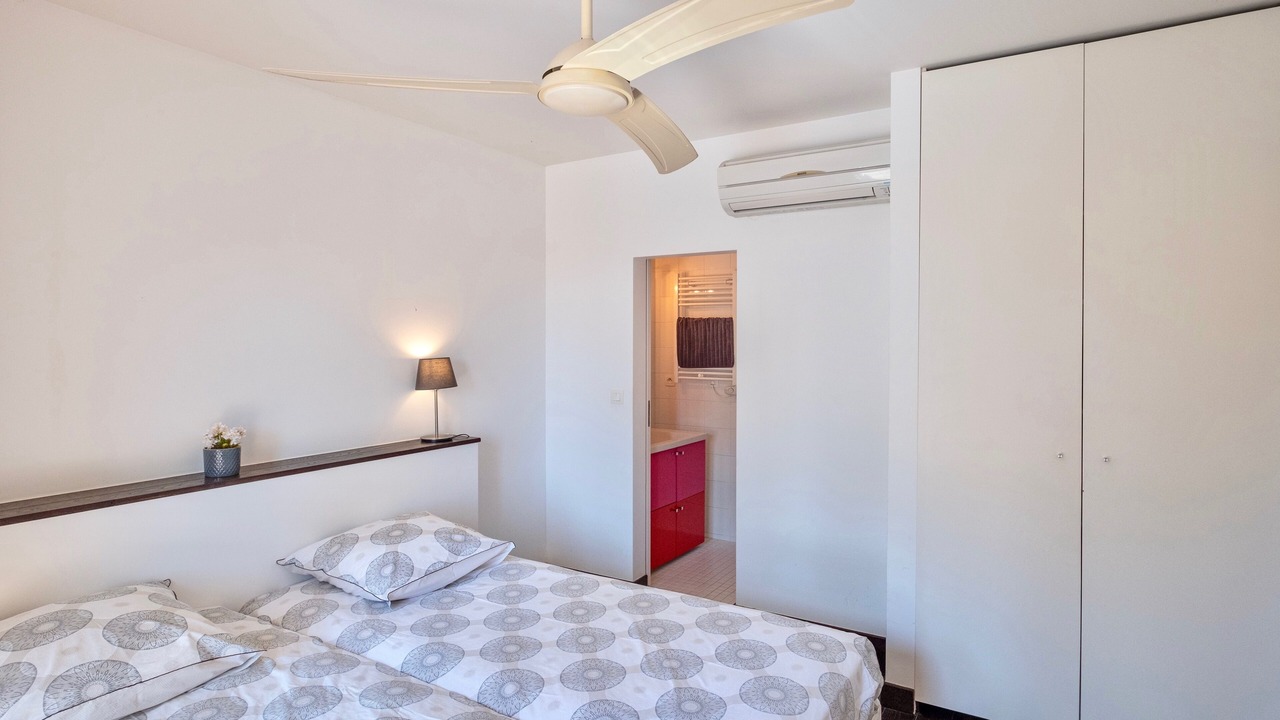 Photo of Bedroom in Sainte-Maxime City Centre