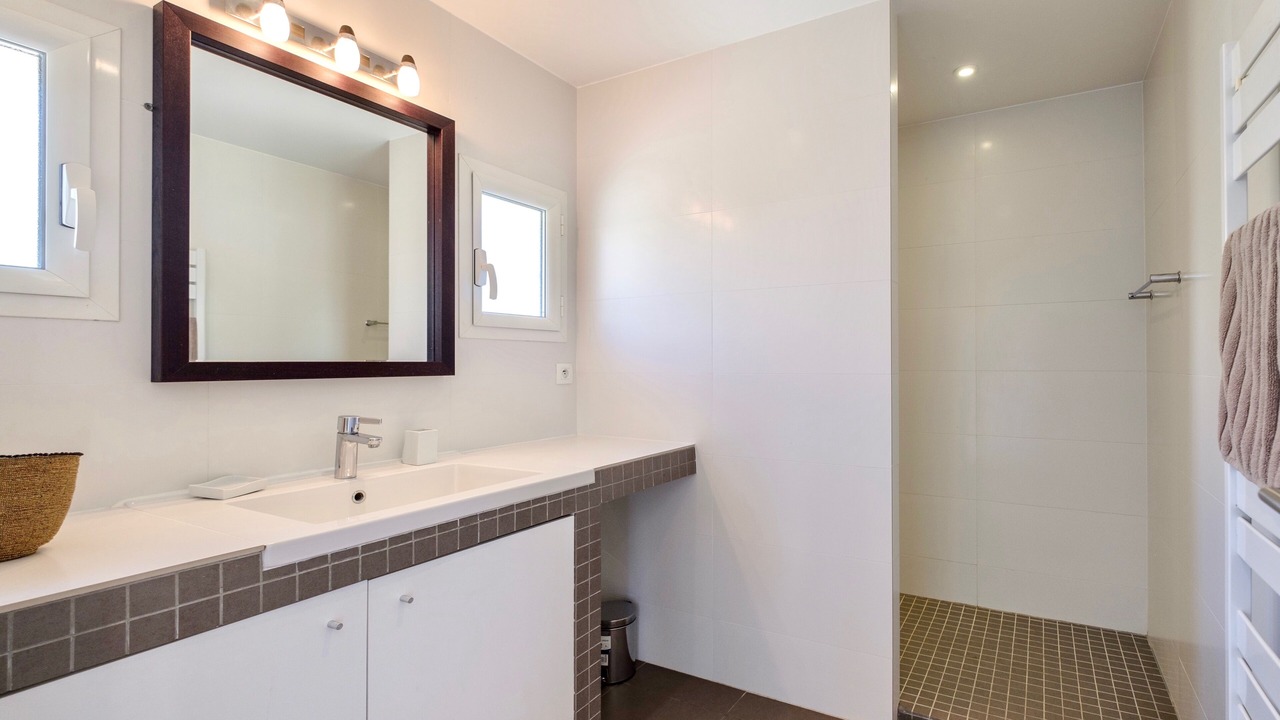 Photo of Bathroom in Sainte-Maxime City Centre