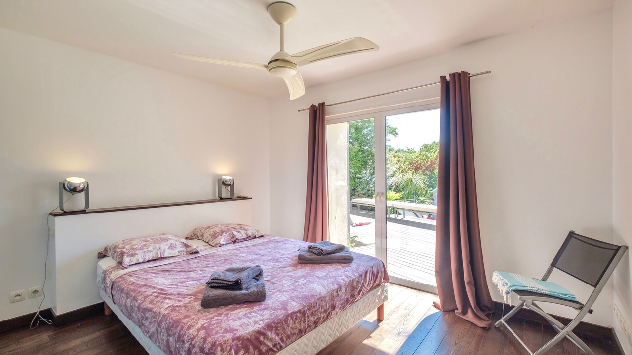 Photo of Bedroom in Sainte-Maxime City Centre