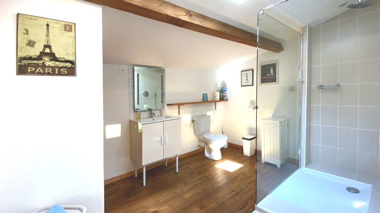Photo of Bathroom in Augreilh