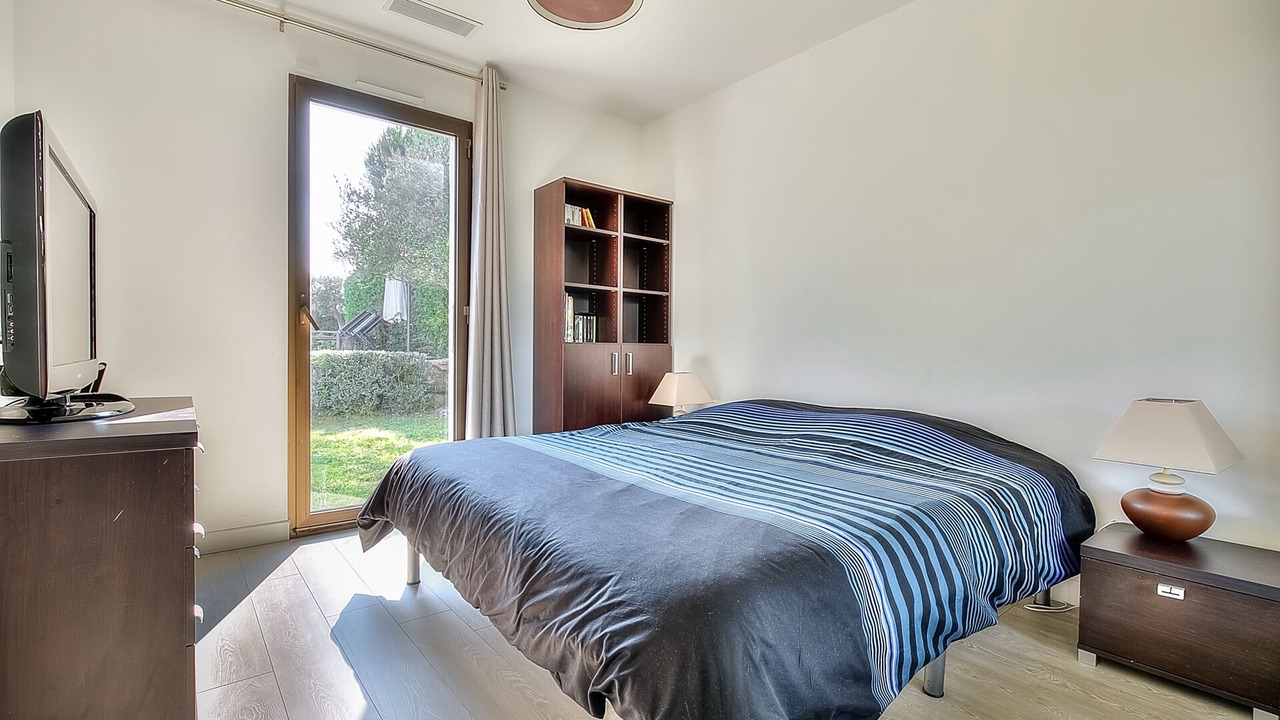 Photo of Bedroom in Villeneuve-Loubet