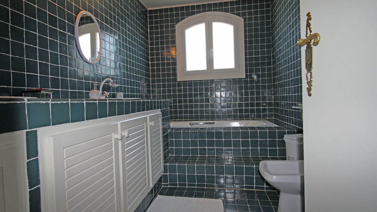 Photo of Bathroom in Bagnols-en-Foret