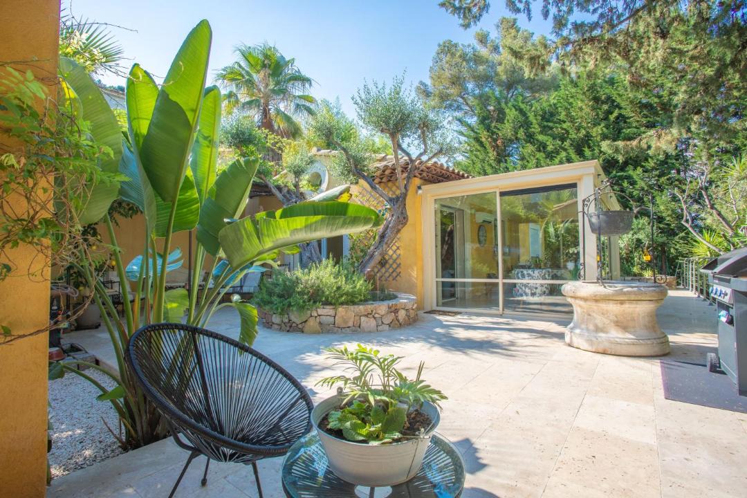 Photo of Patio Balcony in Cuers