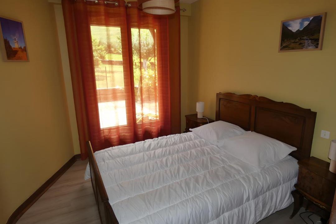 Photo of Bedroom in Pierrefitte-Nestalas