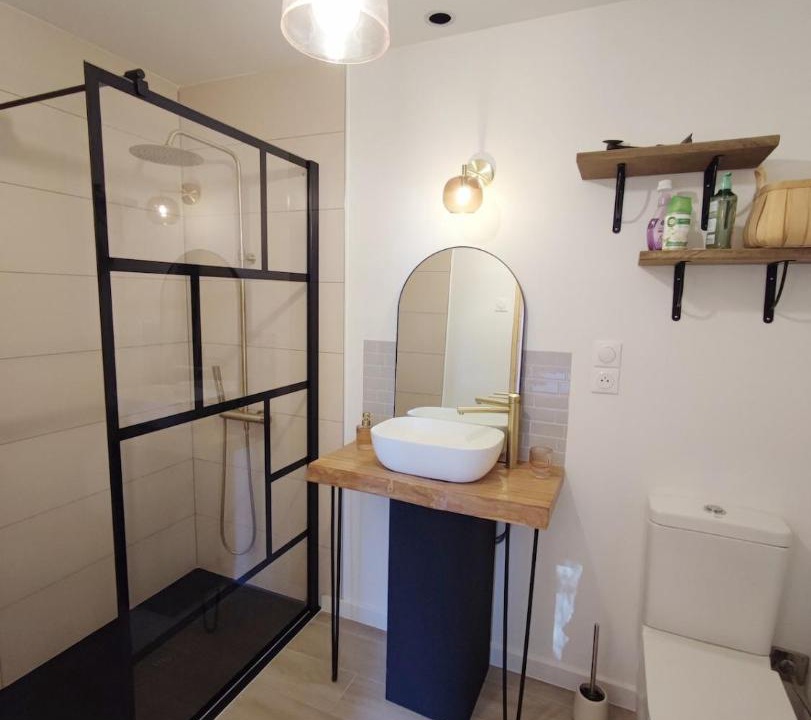 Photo of Bathroom in Saint-Palais-de-Negrignac