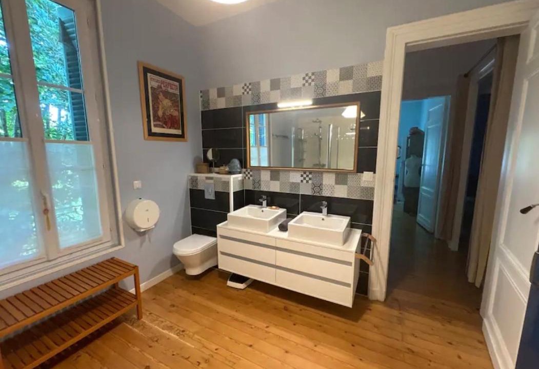 Photo of Bathroom in Lormont
