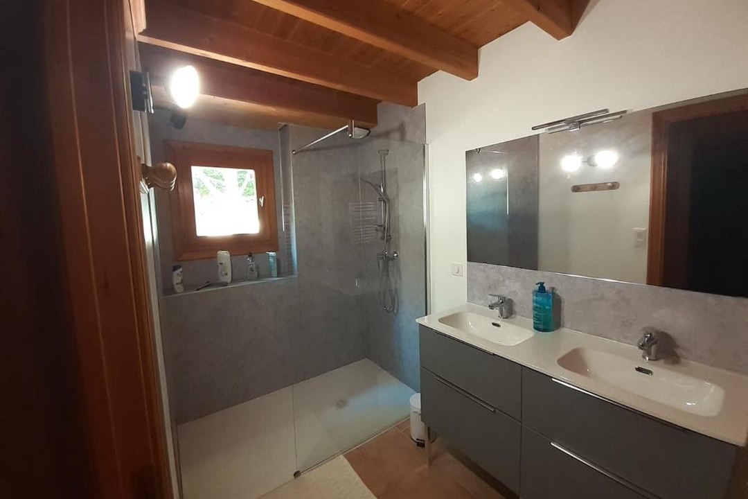 Photo of Bathroom in Saint-Setiers
