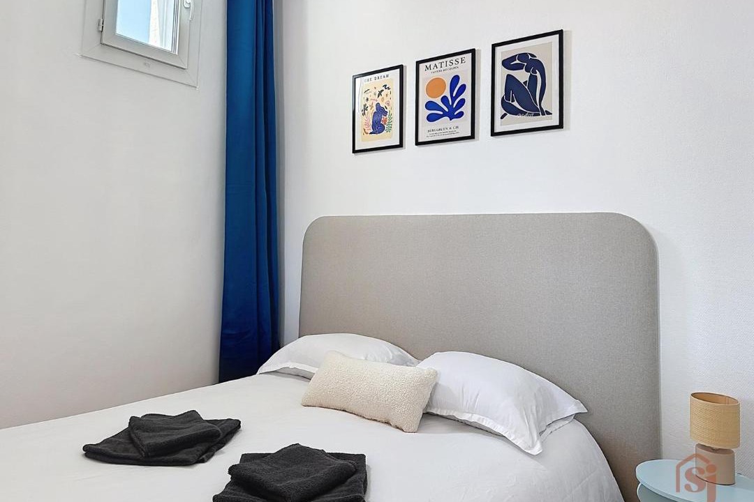 Photo of Bedroom in 6th Arrondissement