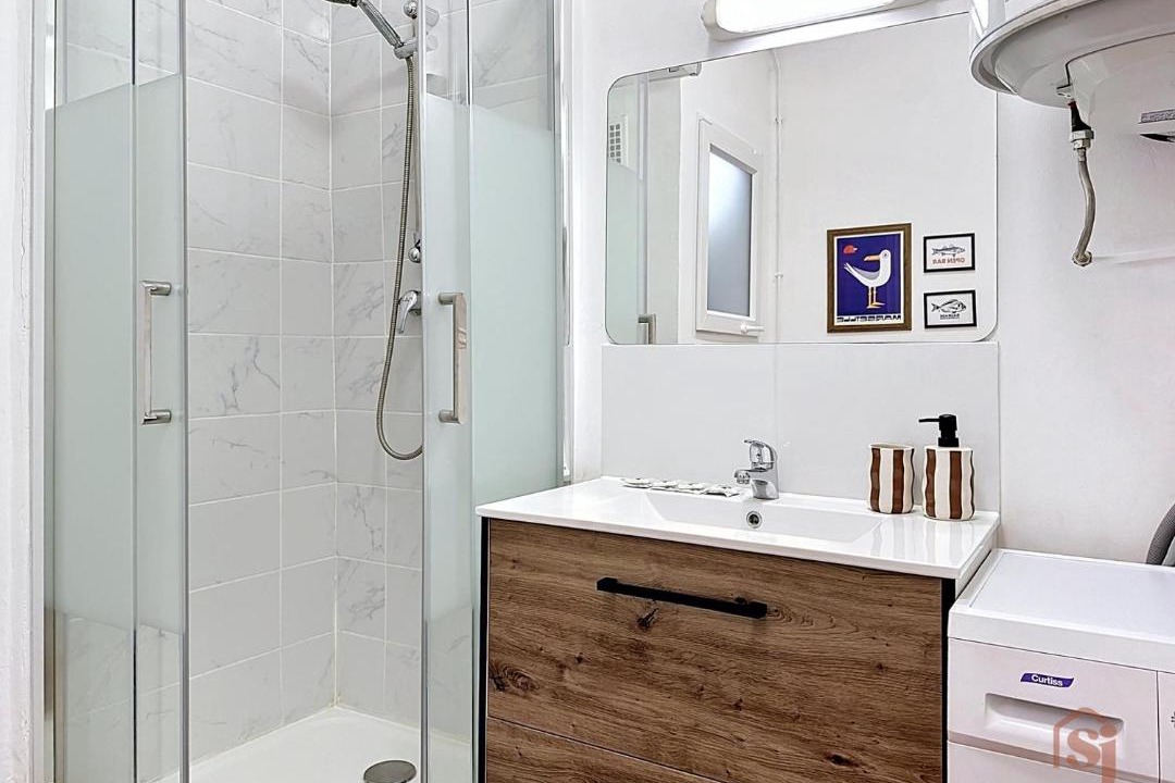 Photo of Bathroom in 6th Arrondissement