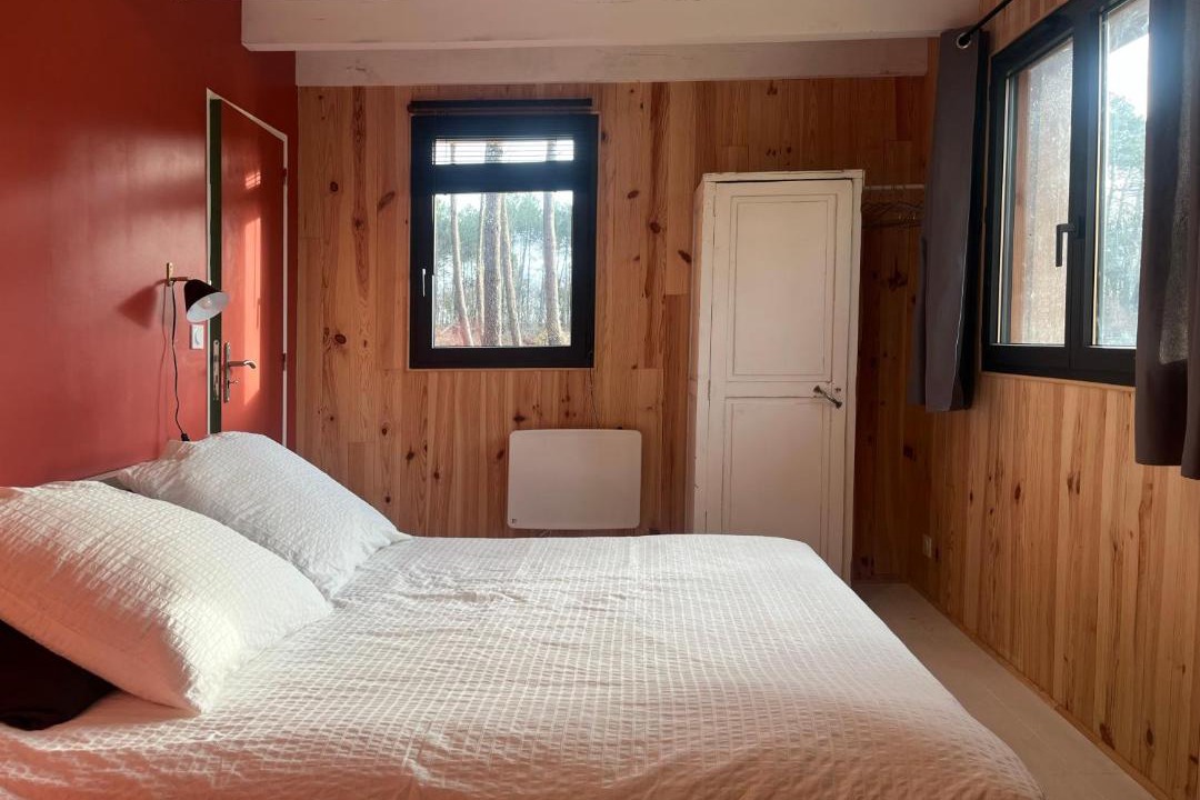 Photo of Bedroom in Saint-Paul-en-Born