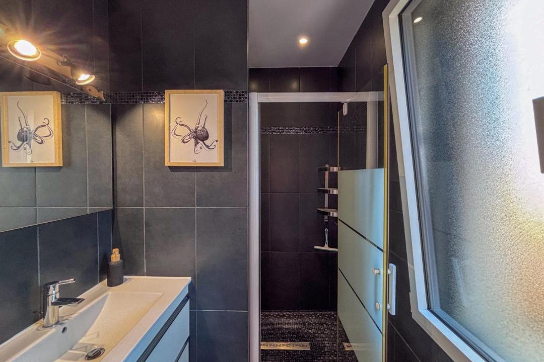 Photo of Bathroom in Landevieille
