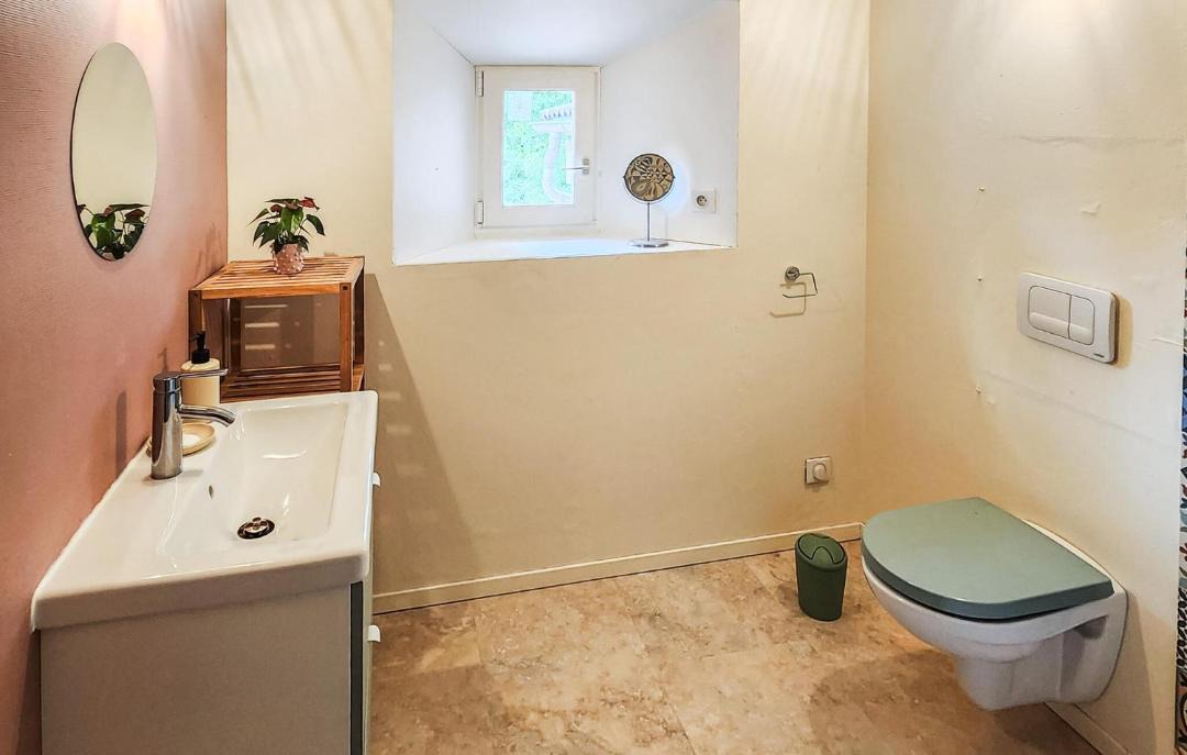 Photo of Bathroom in Saint-Maigrin