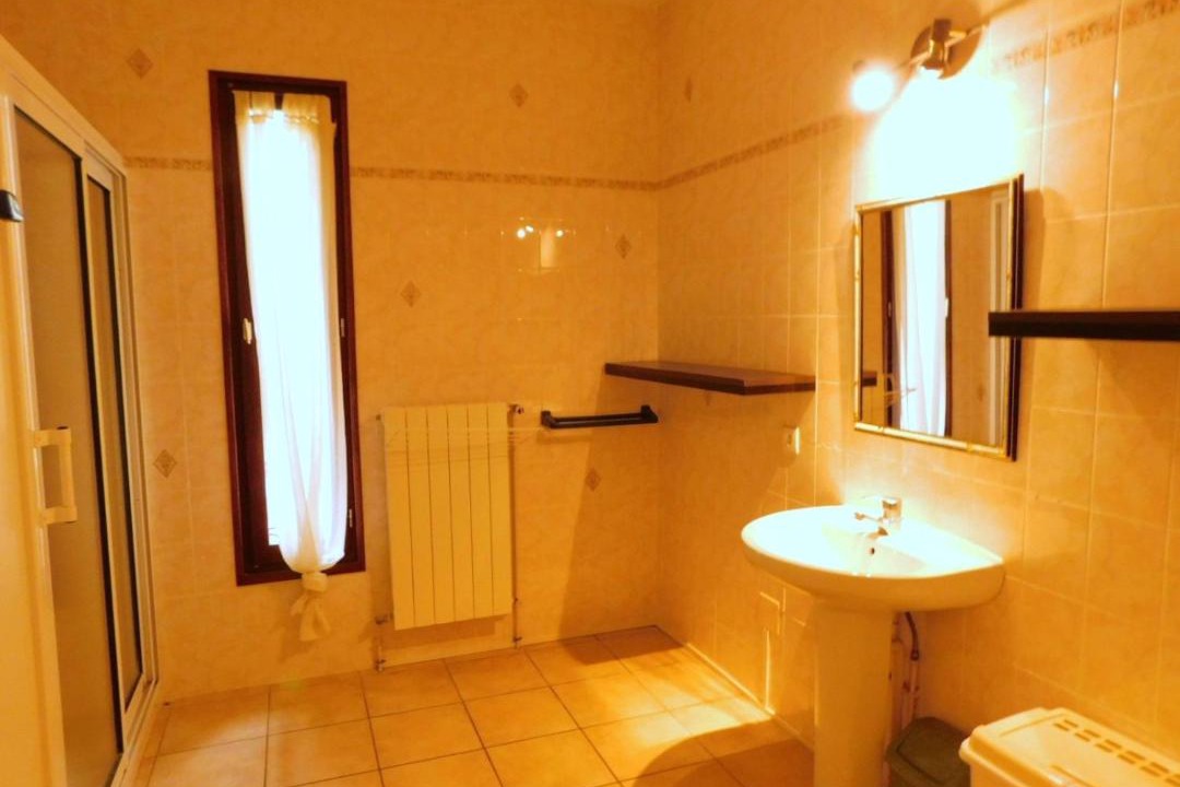 Photo of Bathroom in Cazaubon