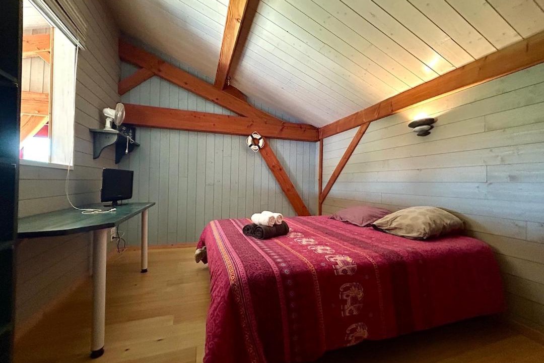Photo of Bedroom in Verruyes