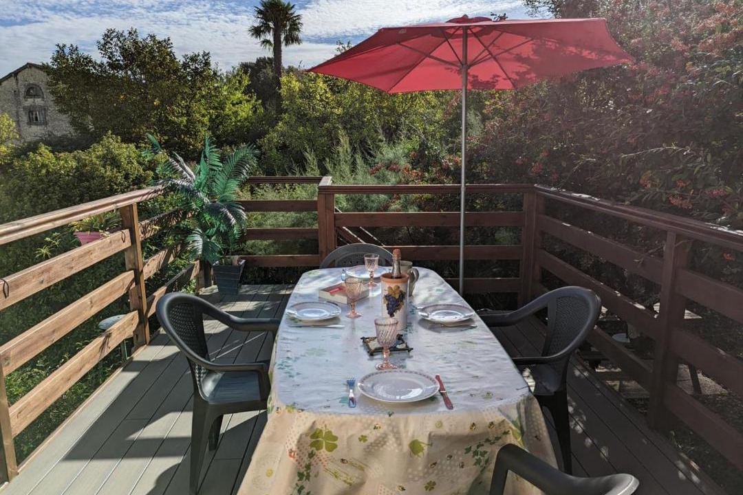 Photo of Patio Balcony in Barbezieux-Saint-Hilaire