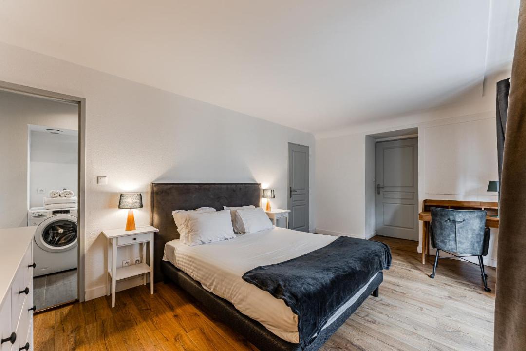 Photo of Others in Hotel de Ville - Quinconces