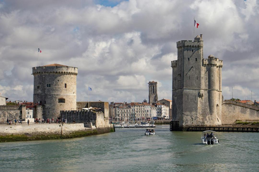Photo of Buildings in Haute-Saintonge