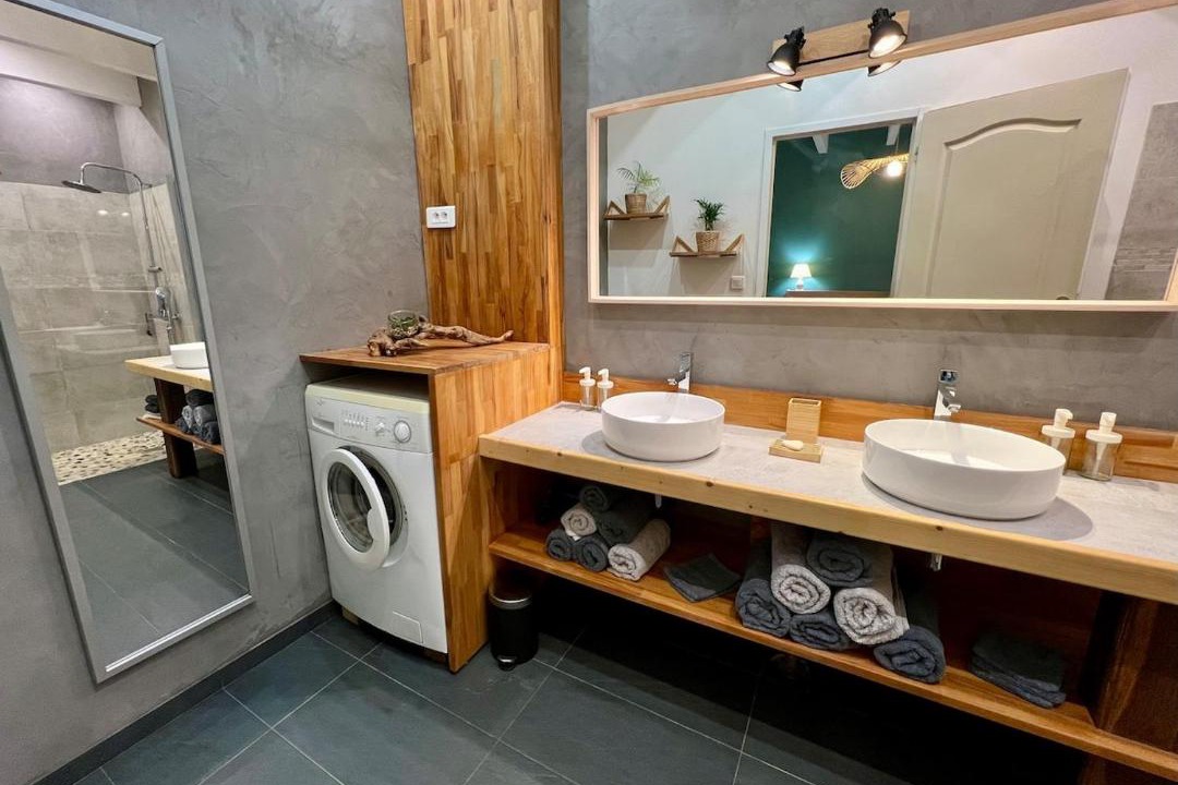 Photo of Bathroom in Montpeyroux