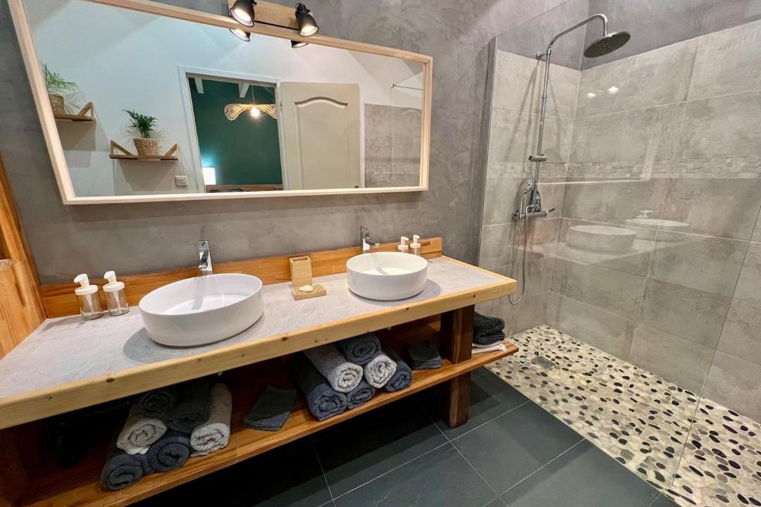 Photo of Bathroom in Montpeyroux