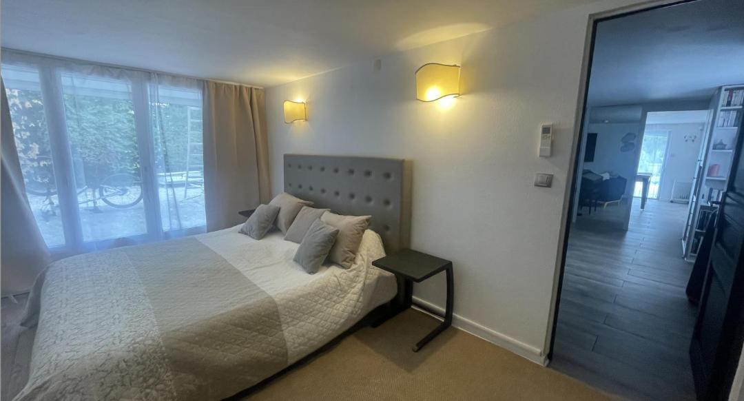 Photo of Bedroom in Roquefort-les-Pins