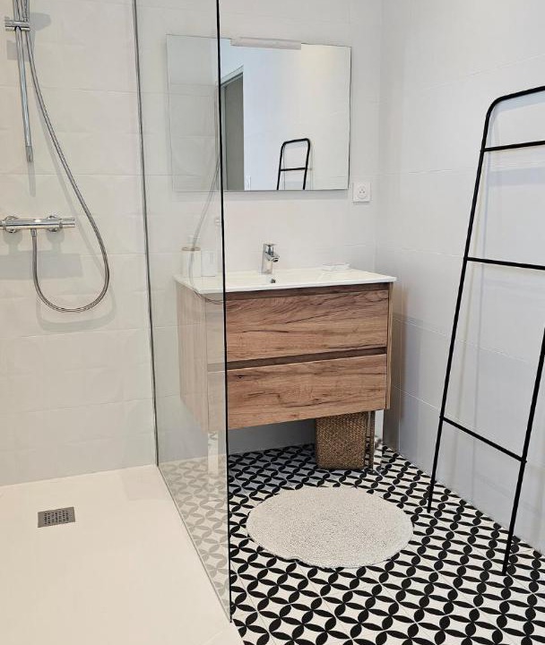 Photo of Bathroom in Saint-Ciers-Champagne