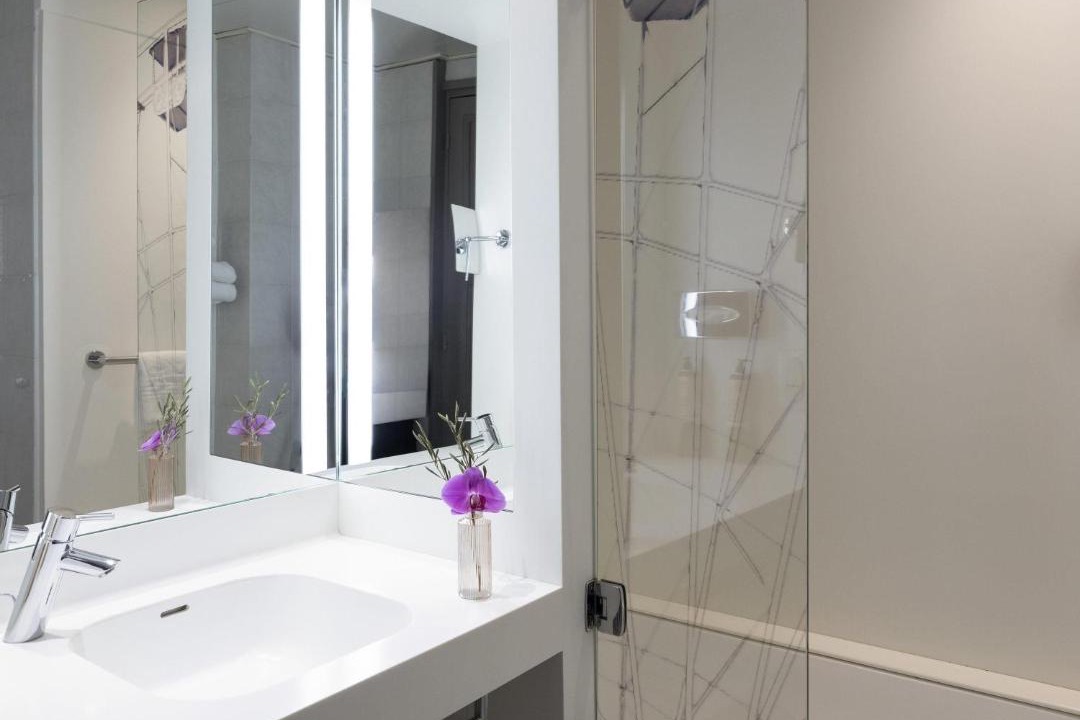 Photo of Bathroom in Carre d'Or