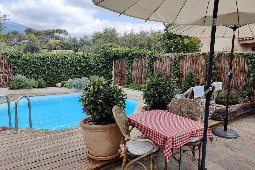 Photo of Others in Roquefort-les-Pins