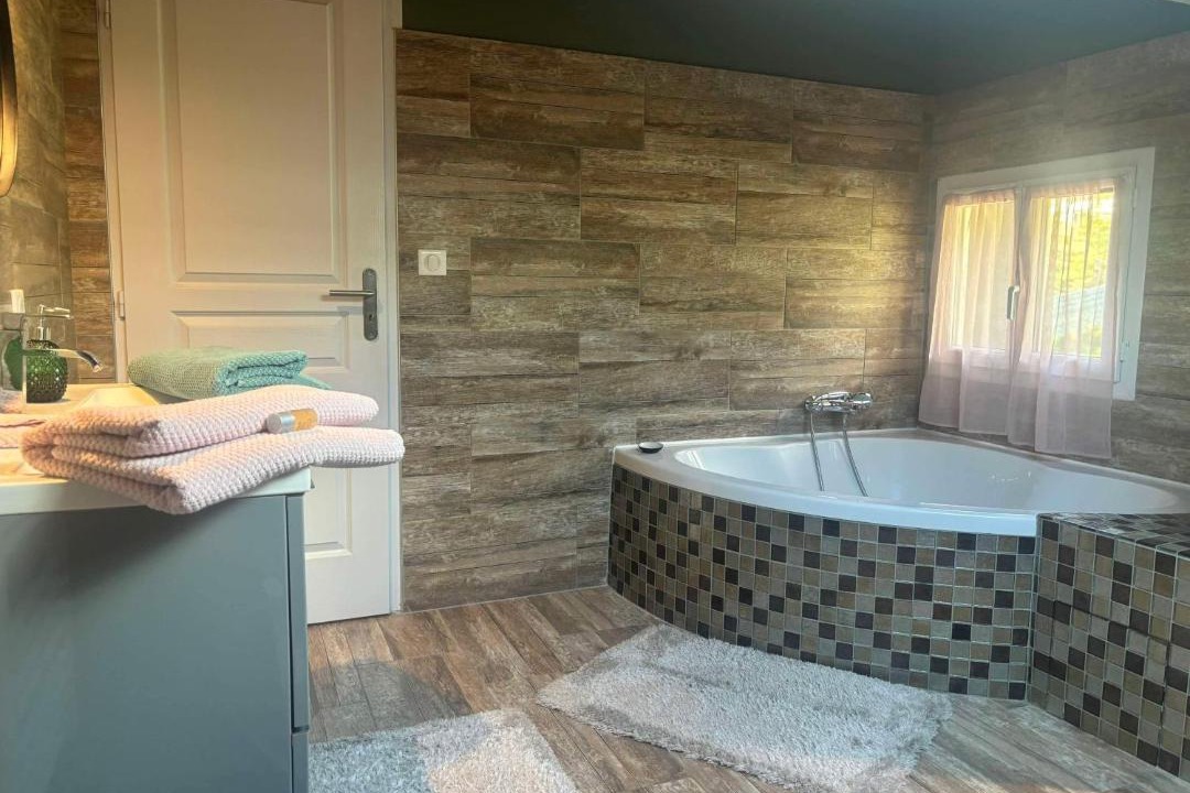 Photo of Bathroom in Caille