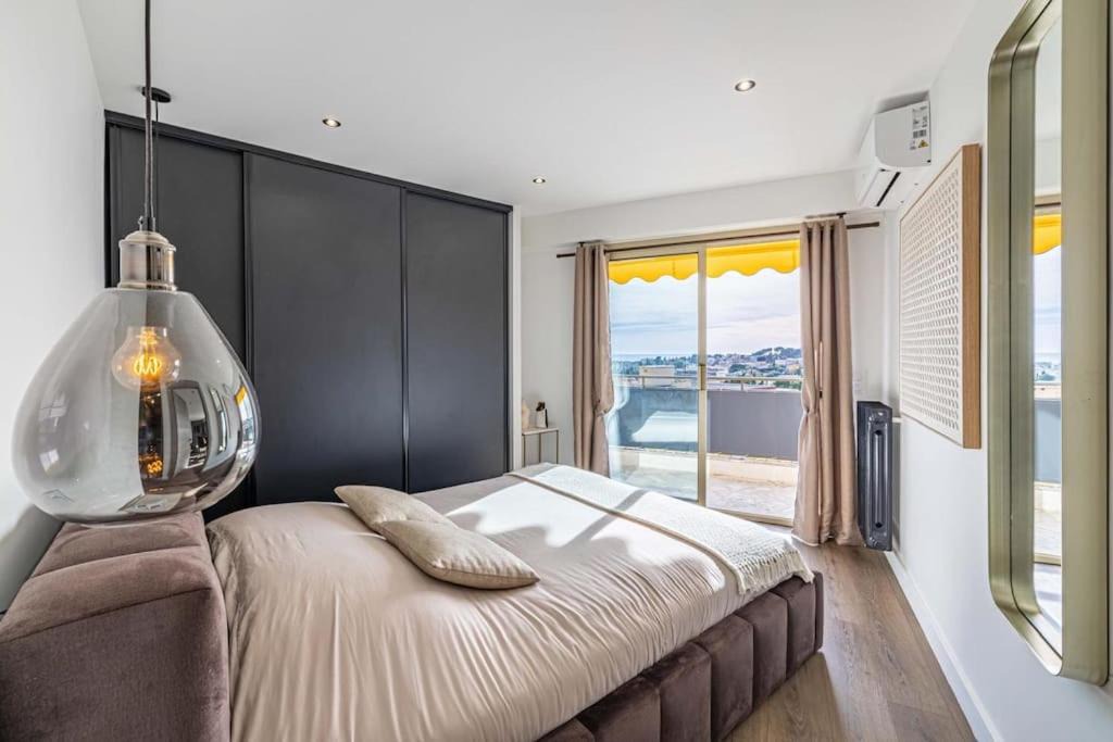 Photo of Bedroom in Le Cannet