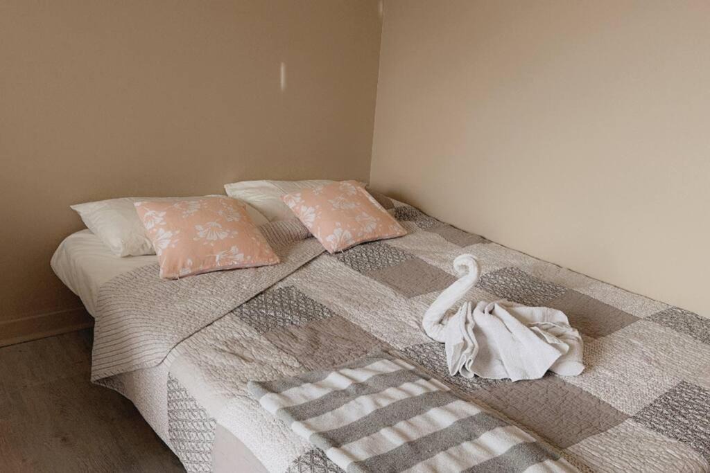 Photo of Bedroom in Mandelieu-La-Napoule