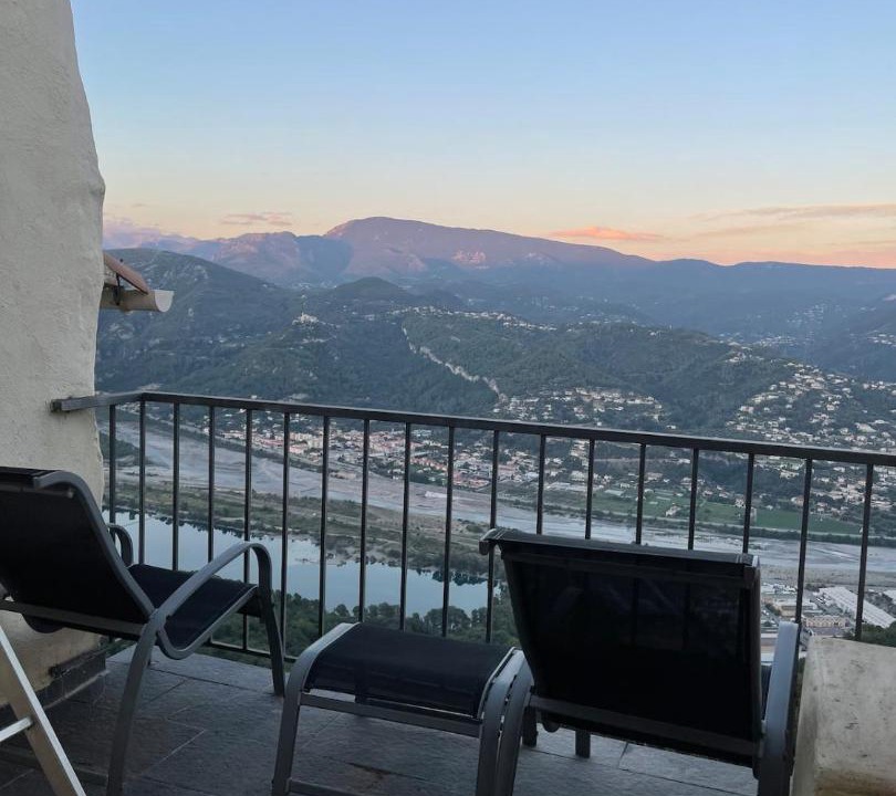Photo of Patio Balcony in Le Broc