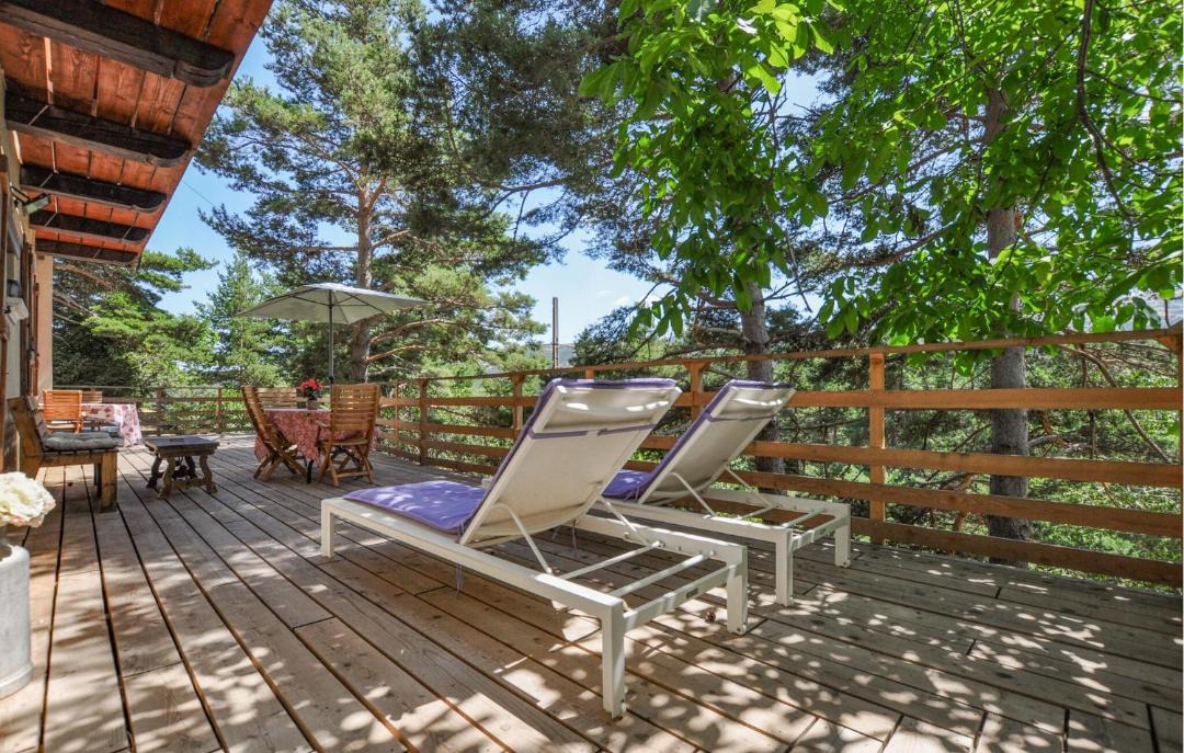 Photo of Patio Balcony in Andon