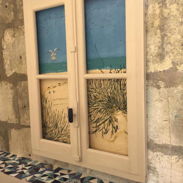 Photo of Others in Pons