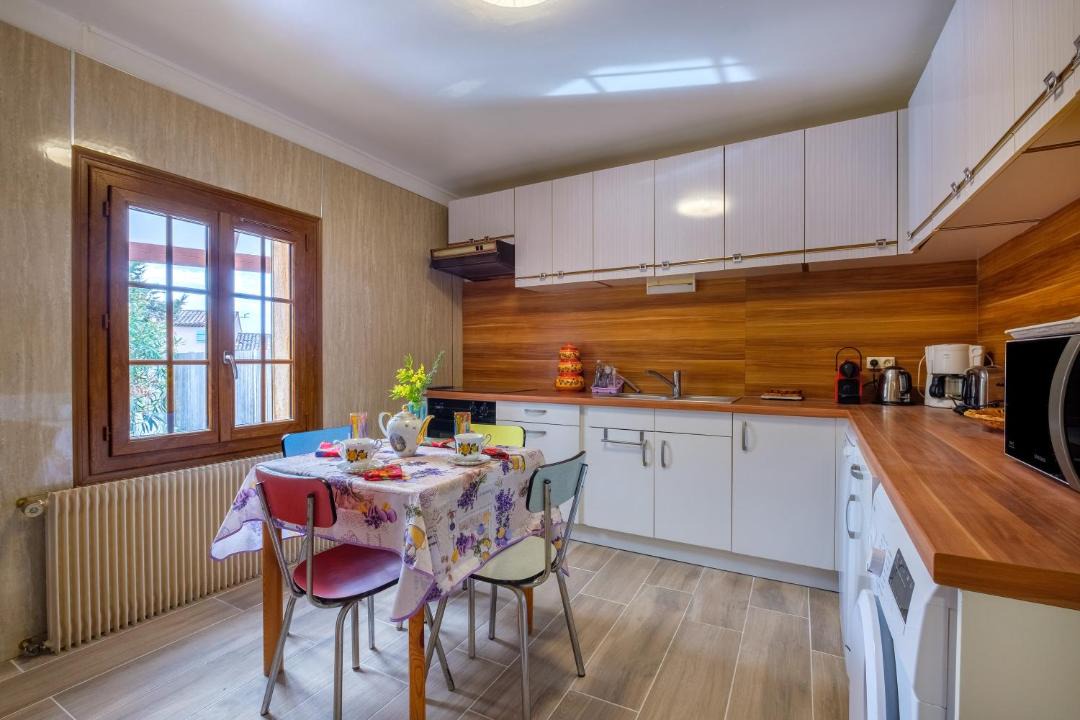 Photo of Kitchen in Saint-Cezaire-sur-Siagne