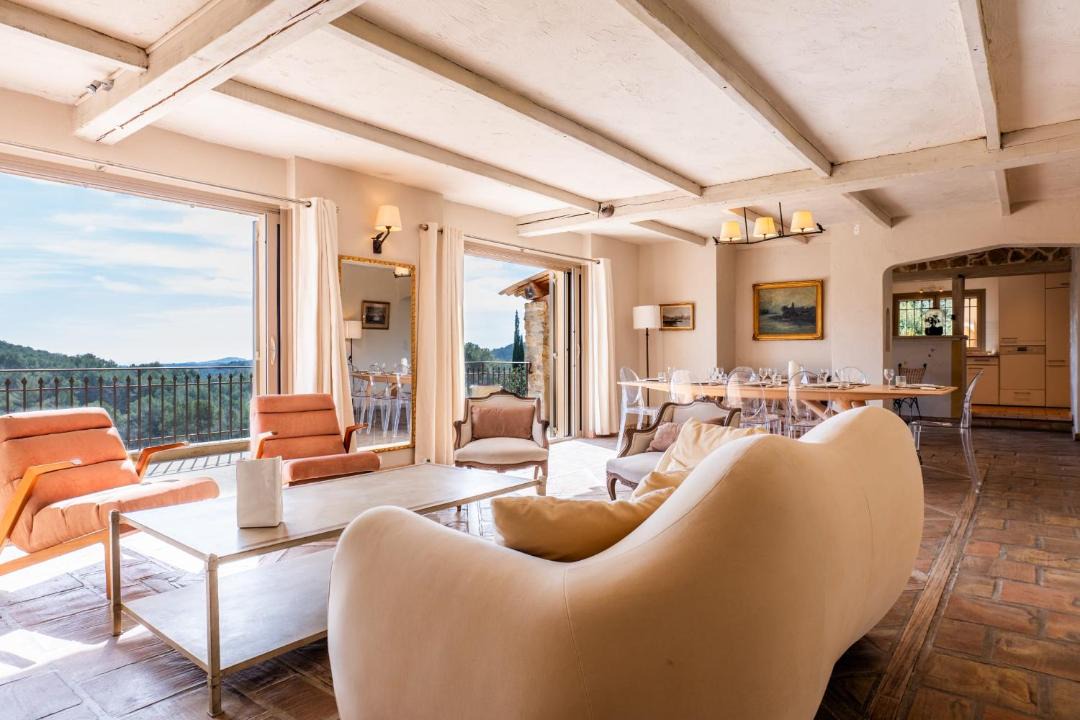 Photo of Livingroom in Opio