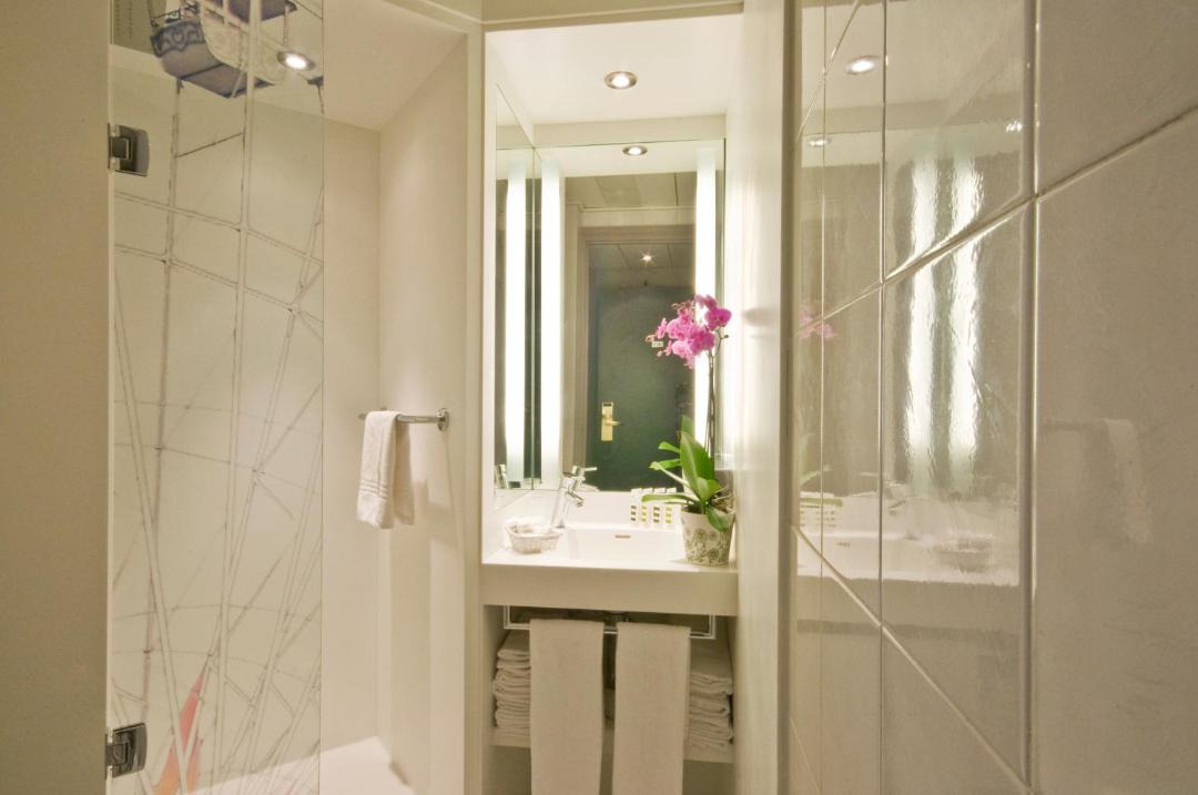 Photo of Bathroom in Carre d'Or