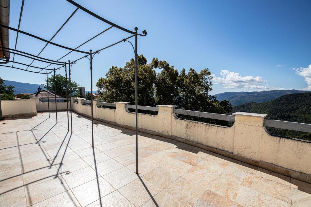 Photo of Patio Balcony in Revest-les-Roches