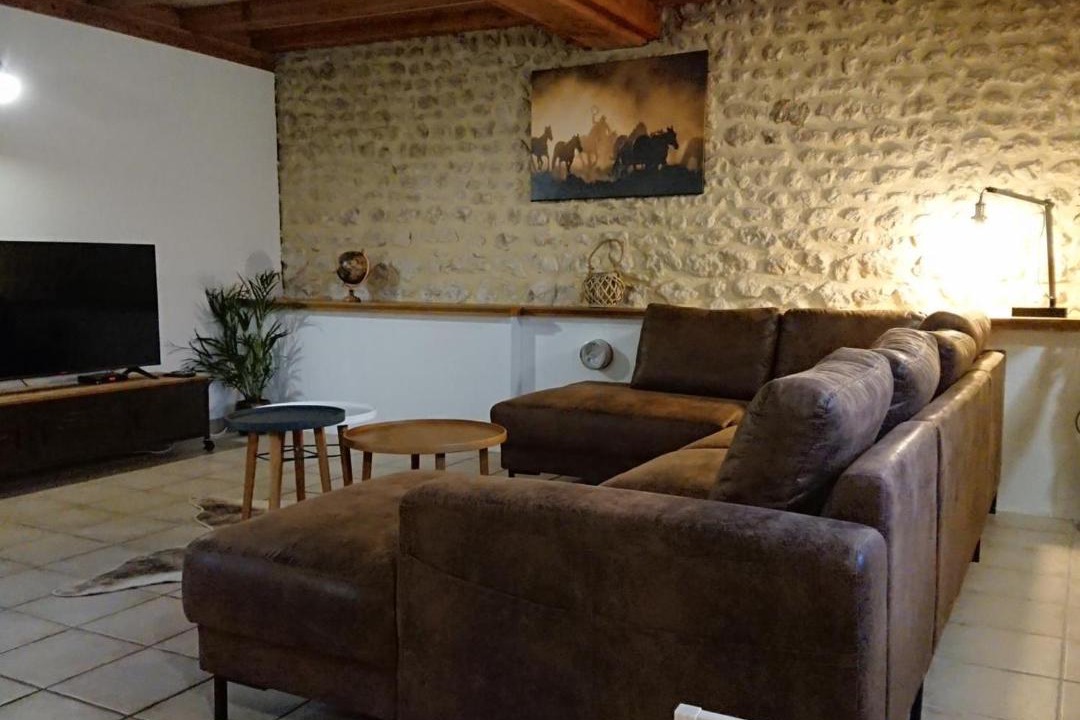 Photo of Livingroom in Montmoreau-Saint-Cybard