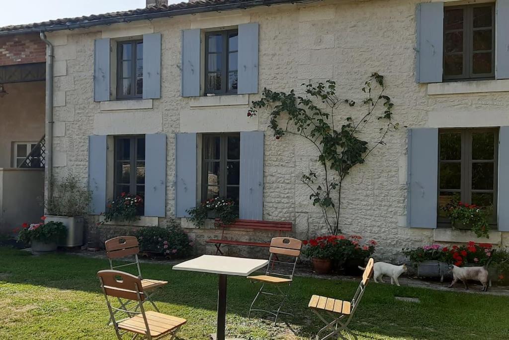 Photo of Others in Criteuil-la-Magdeleine