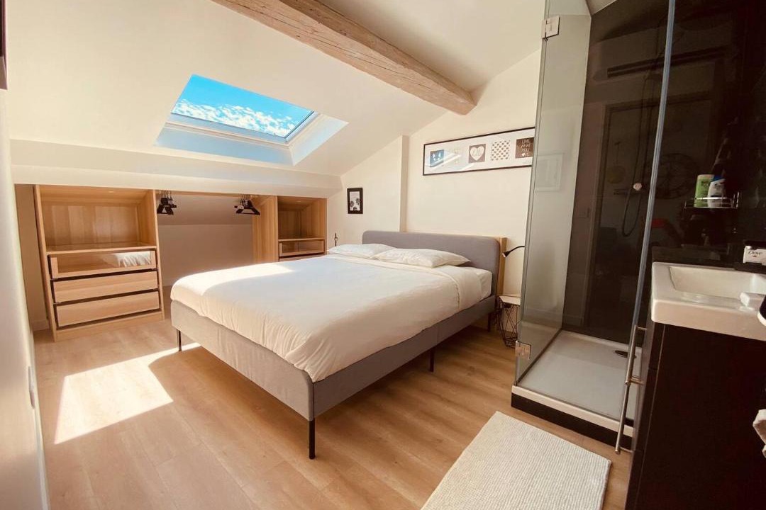 Photo of Bedroom in Prado - Republique