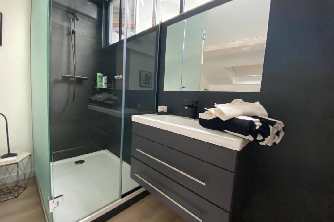 Photo of Bathroom in Prado - Republique