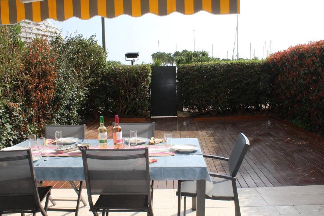 Photo of Patio Balcony in Villeneuve Loubet Beach